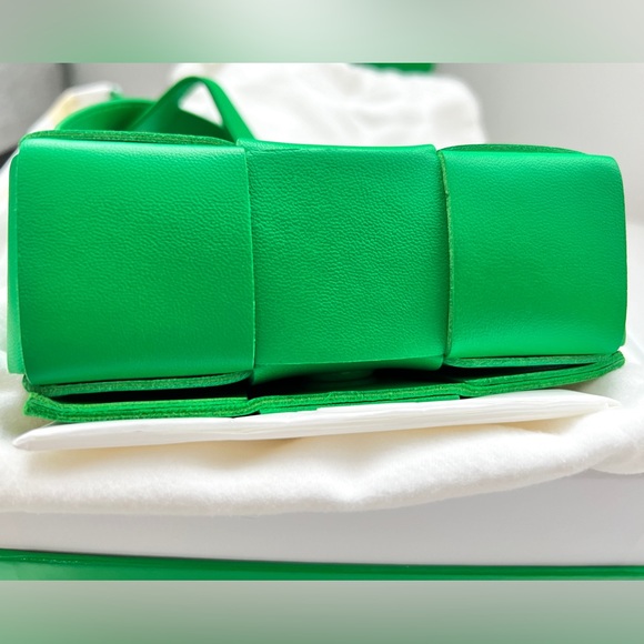 Bottega Veneta Mini Cassette Crossbody Bag - Picture 4 of 7